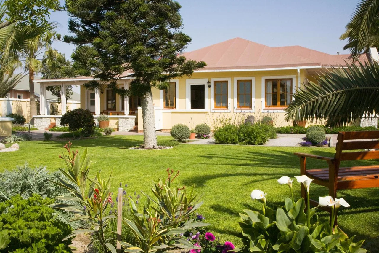 6 โรงแรมน่าพักใน Swakopmund นามิเบีย — ที่พักเมืองอาณานิคมริมแอตแลนติก