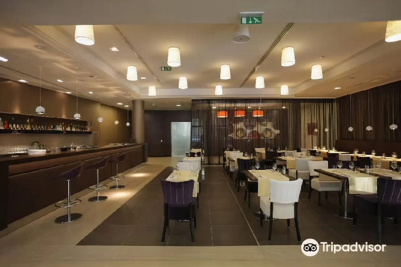 Corso Hotel Pécs — rooms and atmosphere