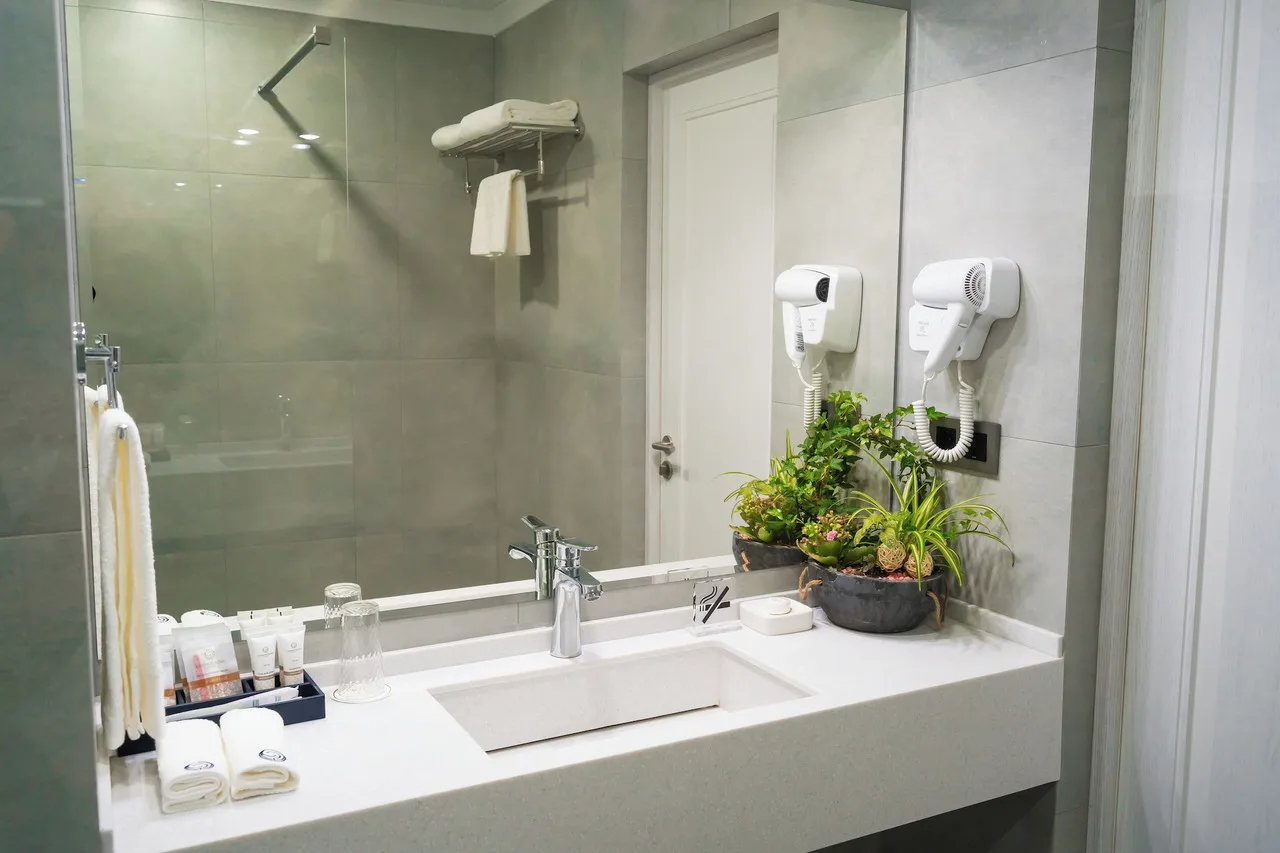 Cosmopolitan Hotel — ภาพห้องพักและบรรยากาศ
