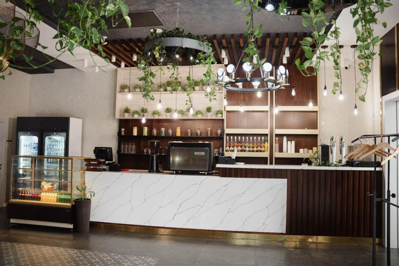 Cosmopolitan Hotel — ภาพห้องพักและบรรยากาศ