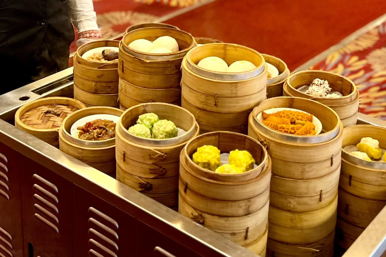 Cosmos Hotel Taipei — rooms and atmosphere