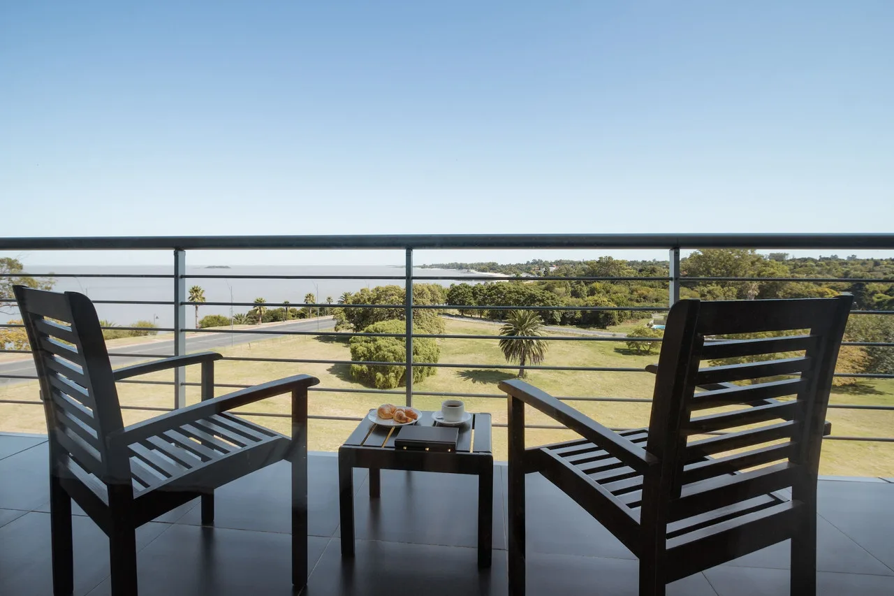 Costa Colonia - Riverside Boutique Hotel — ภาพห้องพักและบรรยากาศ