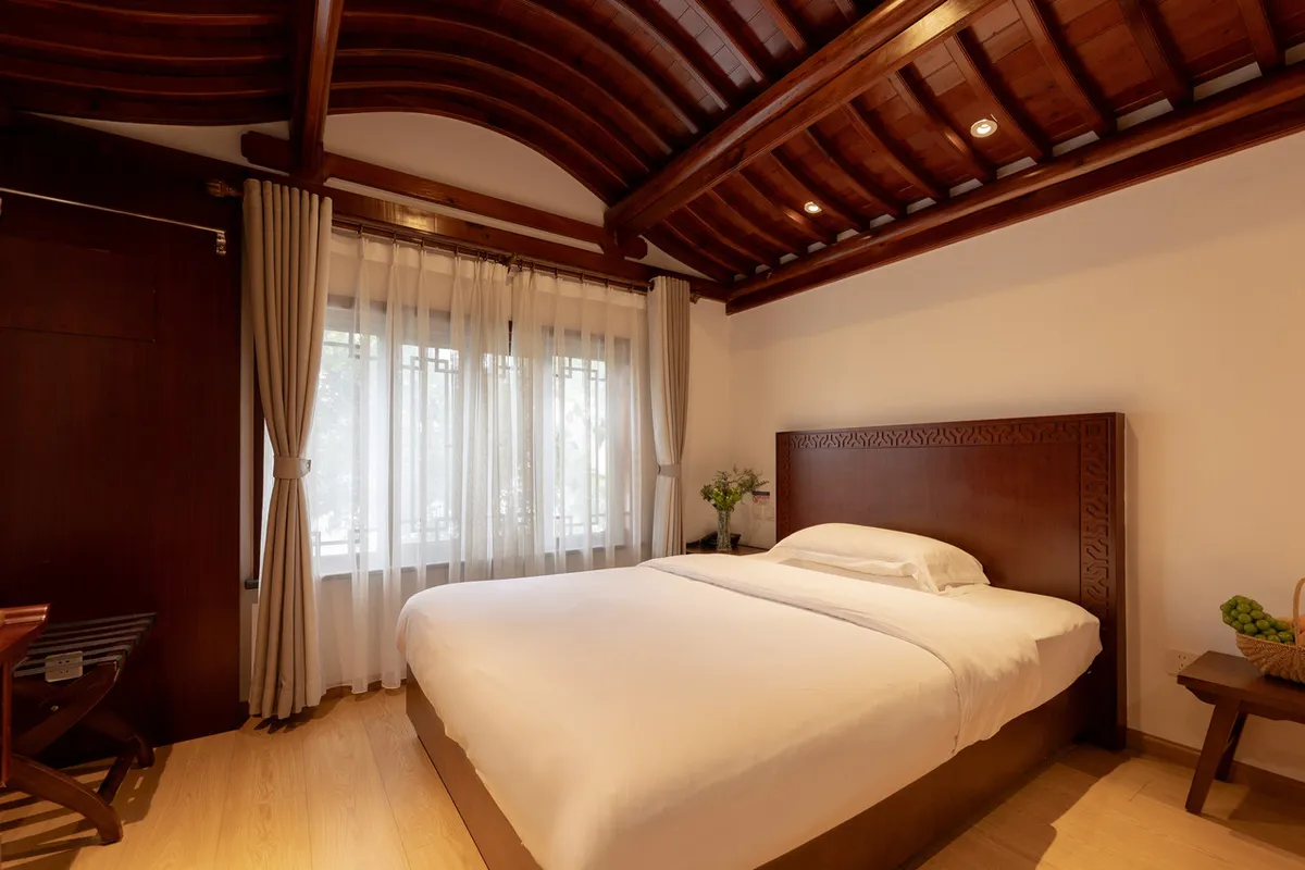 Courtyard Hotel Dali Ancient City — rooms and atmosphere
