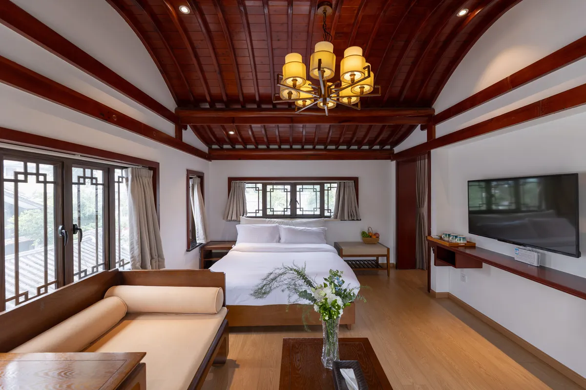 Courtyard Hotel Dali Ancient City — rooms and atmosphere