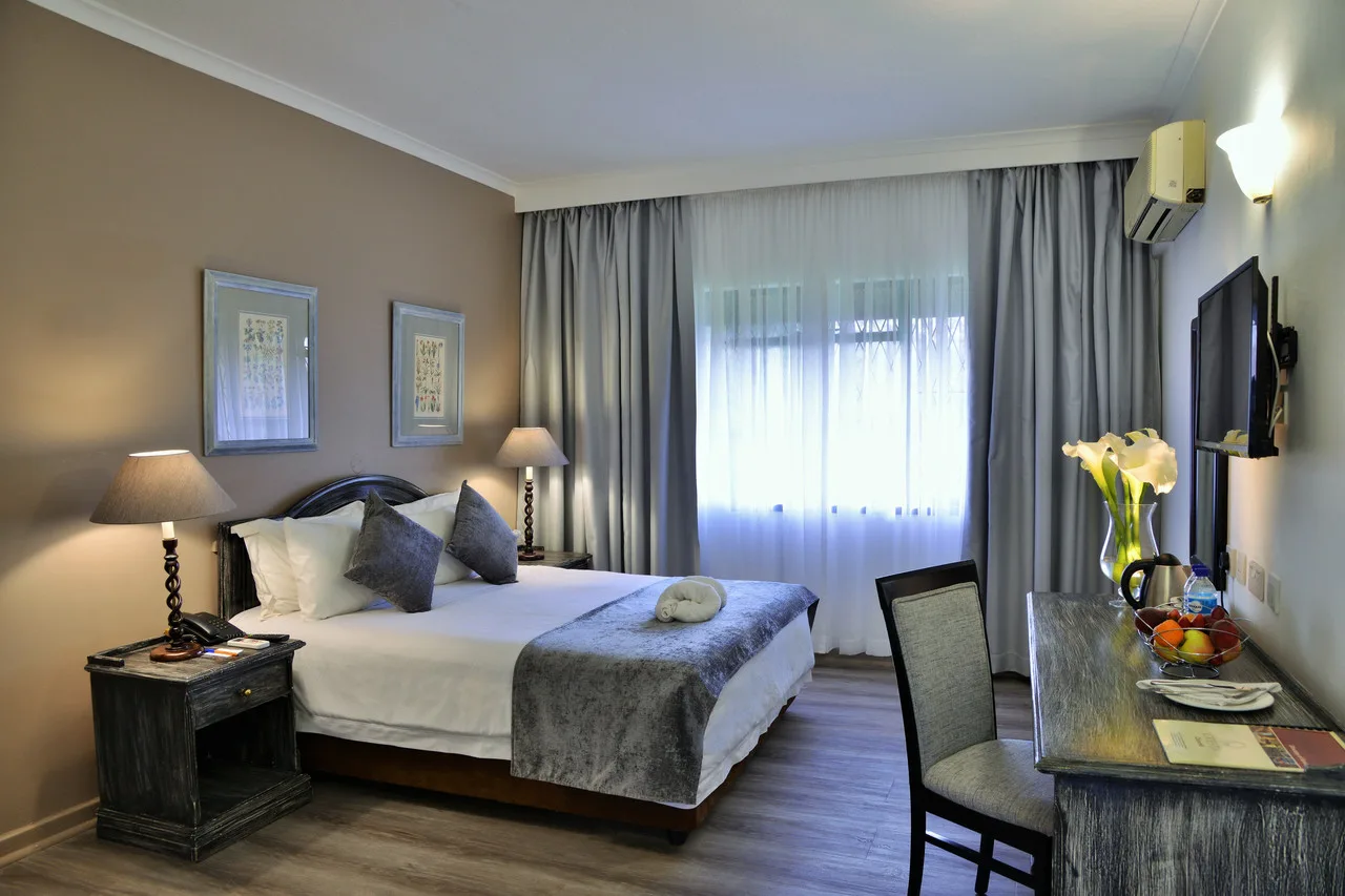 Cresta Churchill Hotel — ภาพห้องพักและบรรยากาศ