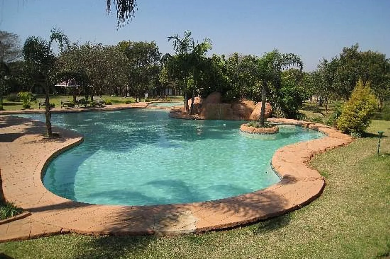 Cresta Golfview Hotel Lusaka — ภาพห้องพักและบรรยากาศ