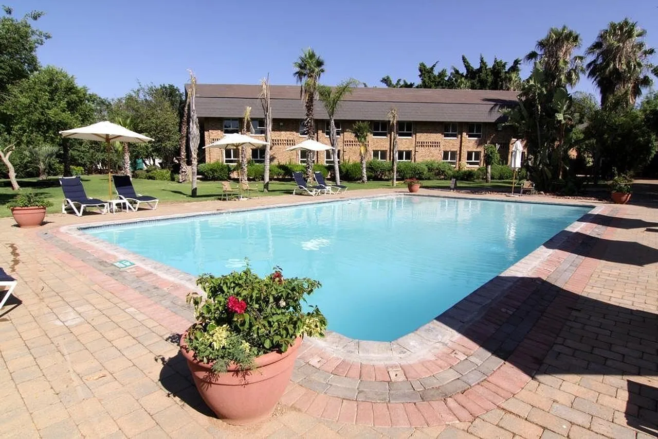 Cresta Lodge Gaborone — ภาพห้องพักและบรรยากาศ