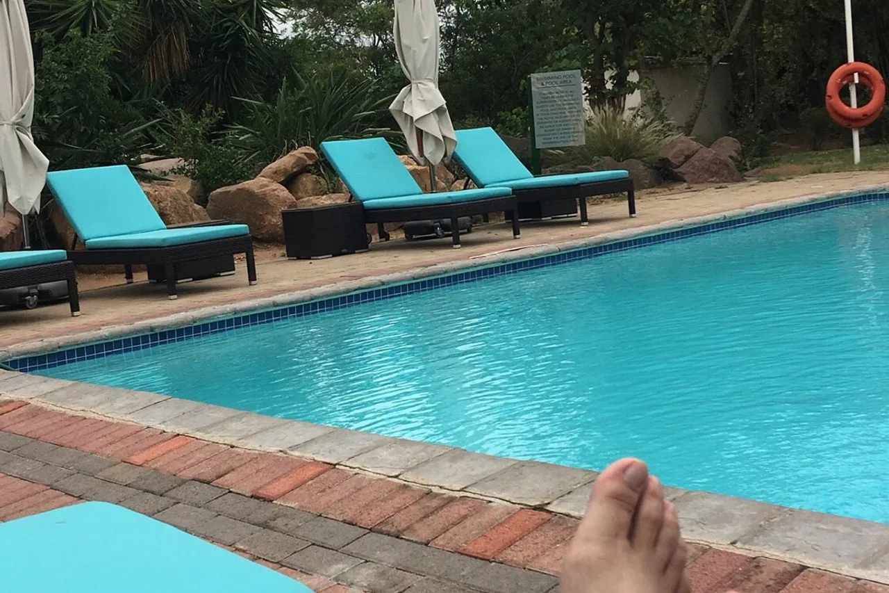 Cresta Lodge Gaborone — ภาพห้องพักและบรรยากาศ