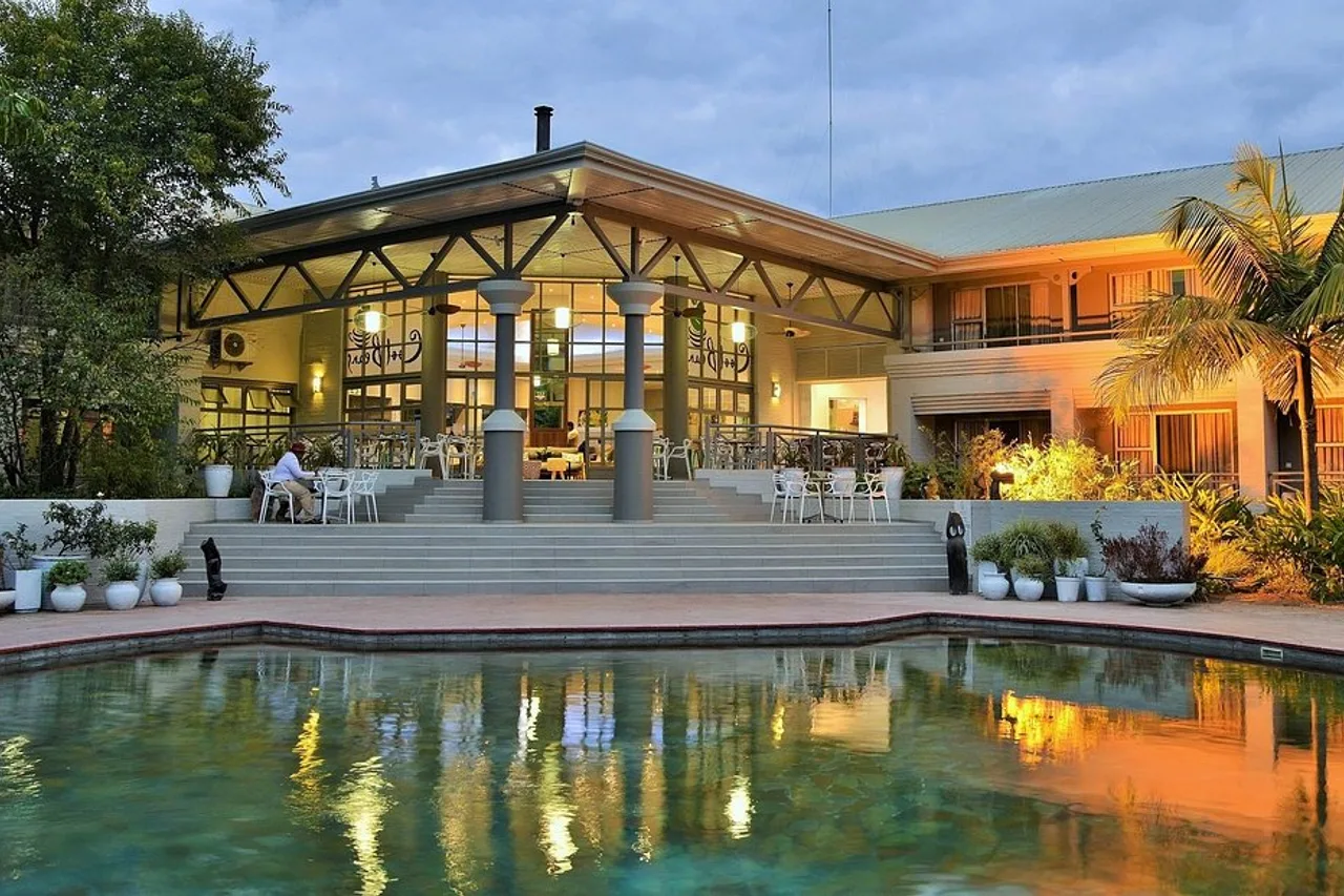 Cresta Lodge Harare — rooms and atmosphere