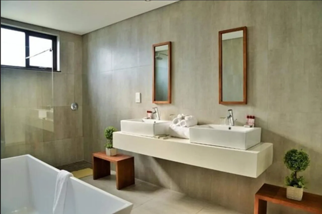Cresta Maun Hotel — ภาพห้องพักและบรรยากาศ