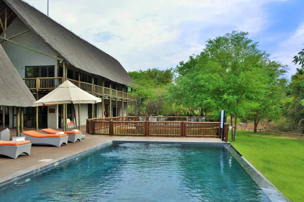 Cresta Mowana Safari Resort & Spa — ภาพห้องพักและบรรยากาศ