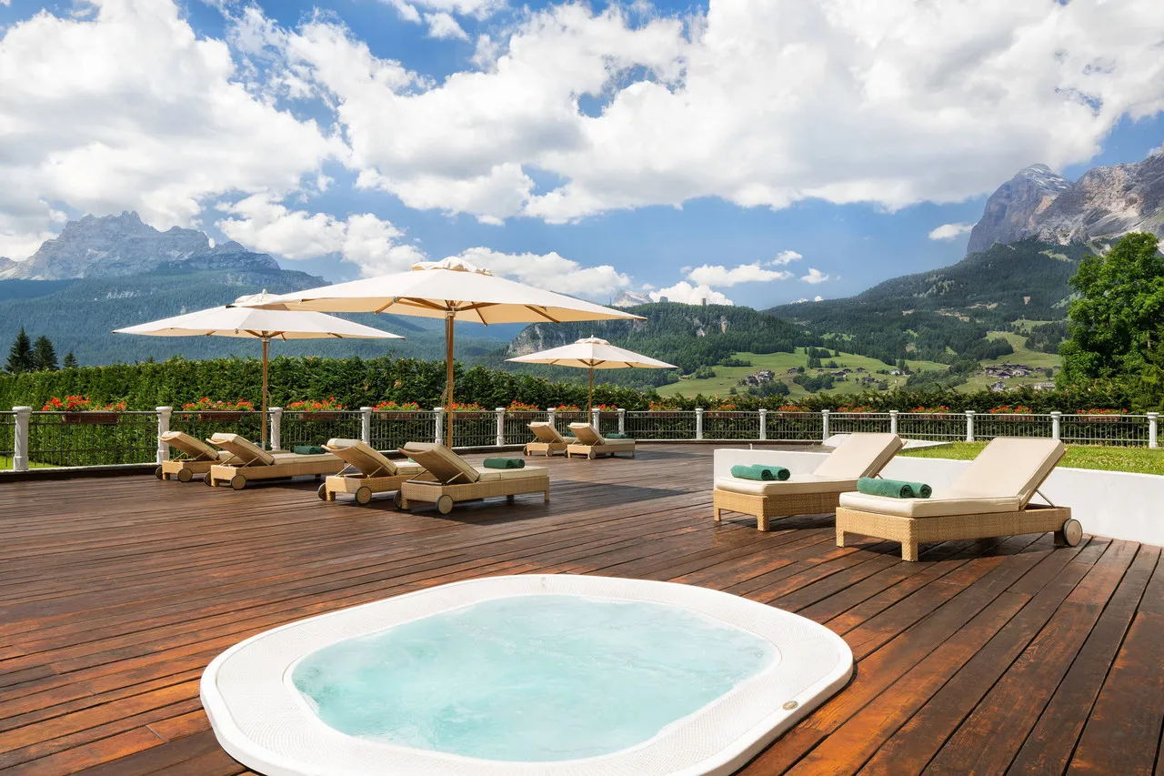 Cristallo, a Luxury Collection Resort & Spa — rooms and atmosphere