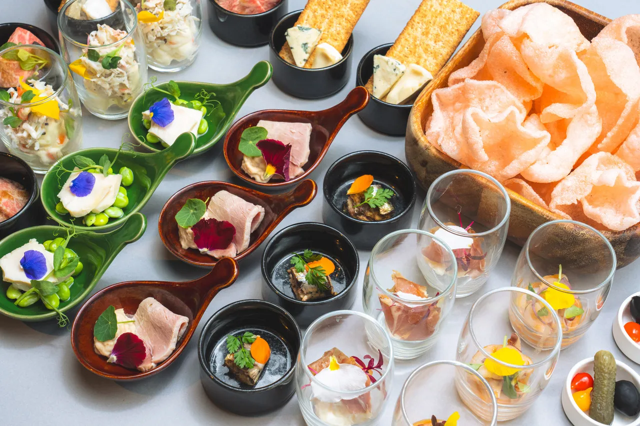 Cross Hotel Sapporo — rooms and atmosphere