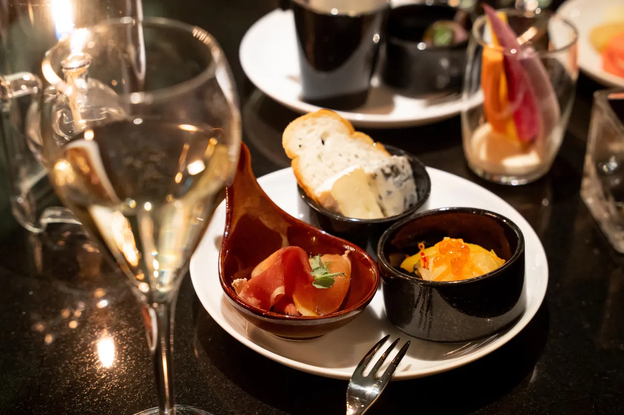 Cross Hotel Sapporo — rooms and atmosphere