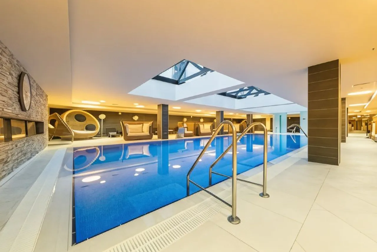 Crowne Plaza Borjomi by IHG — ภาพห้องพักและบรรยากาศ