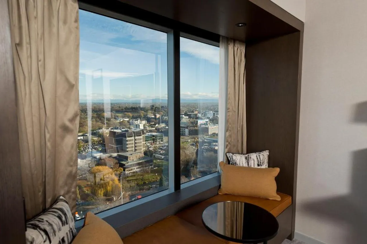 Crowne Plaza Christchurch by IHG — rooms and atmosphere