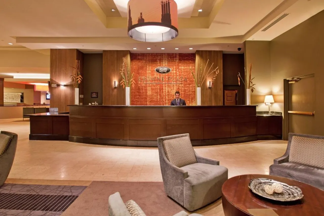 Crowne Plaza Kansas City Downtown by IHG — ภาพห้องพักและบรรยากาศ