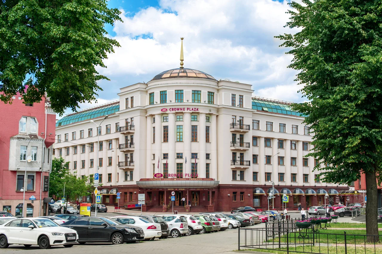 Crowne Plaza Minsk by IHG — โรงแรมในมินสค์