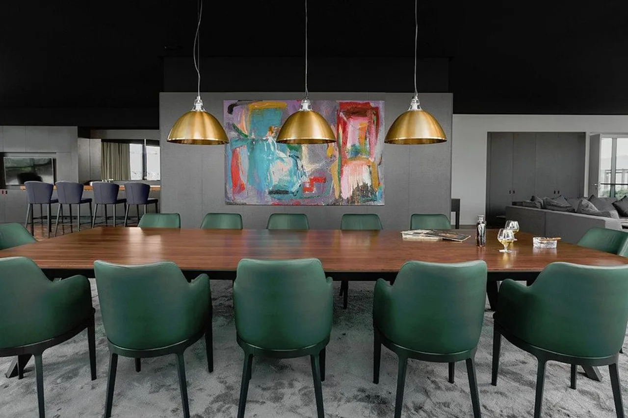 Crowne Plaza Podgorica by IHG (CUE) — ภาพห้องพักและบรรยากาศ