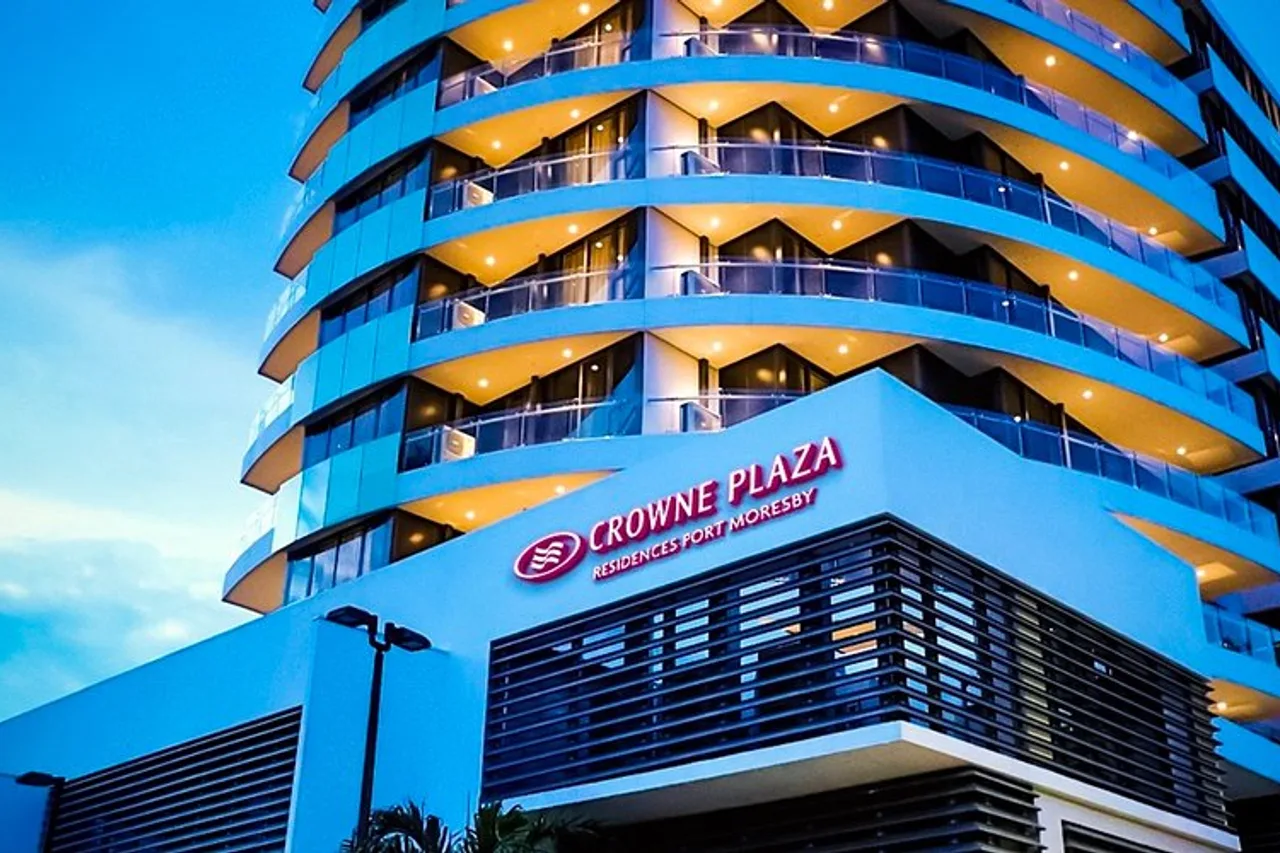 Crowne Plaza Residences Port Moresby — โรงแรมในพอร์ตมอเรสบี