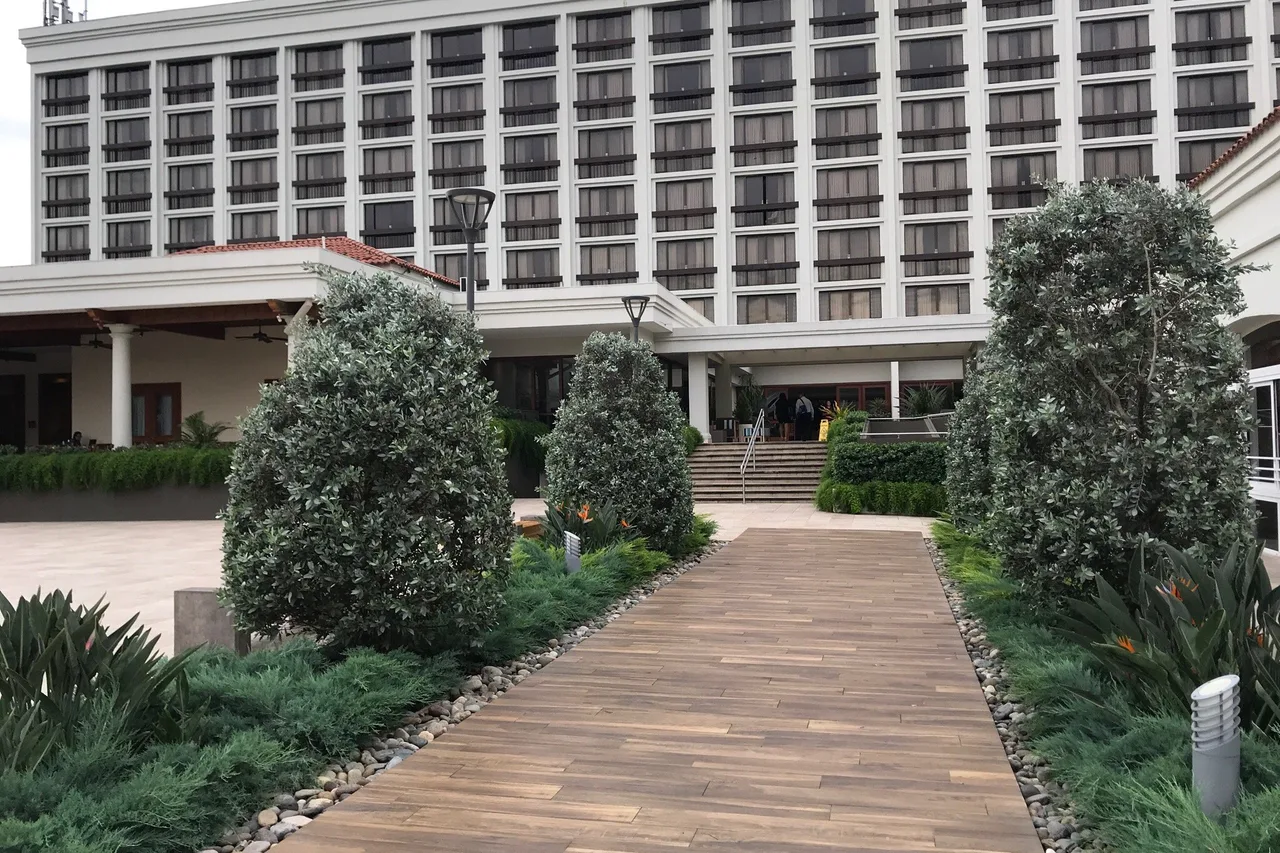 Crowne Plaza San Salvador — โรงแรมในซานซัลวาดอร์