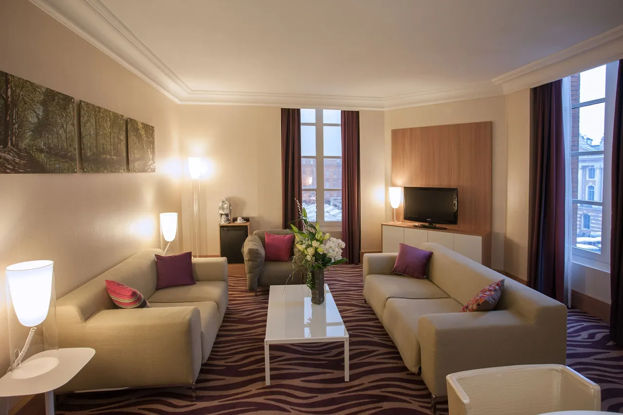 Crowne Plaza Toulouse — rooms and atmosphere