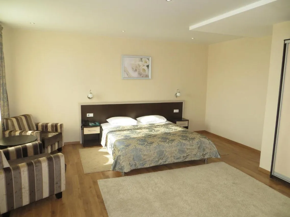 Crystal Hotel — rooms and atmosphere