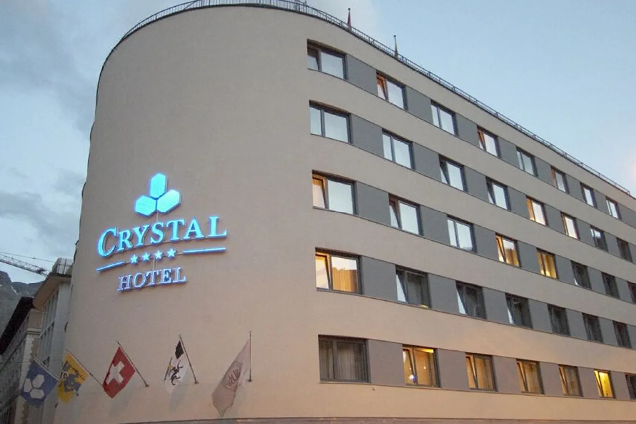 Crystal Hotel — ภาพห้องพักและบรรยากาศ