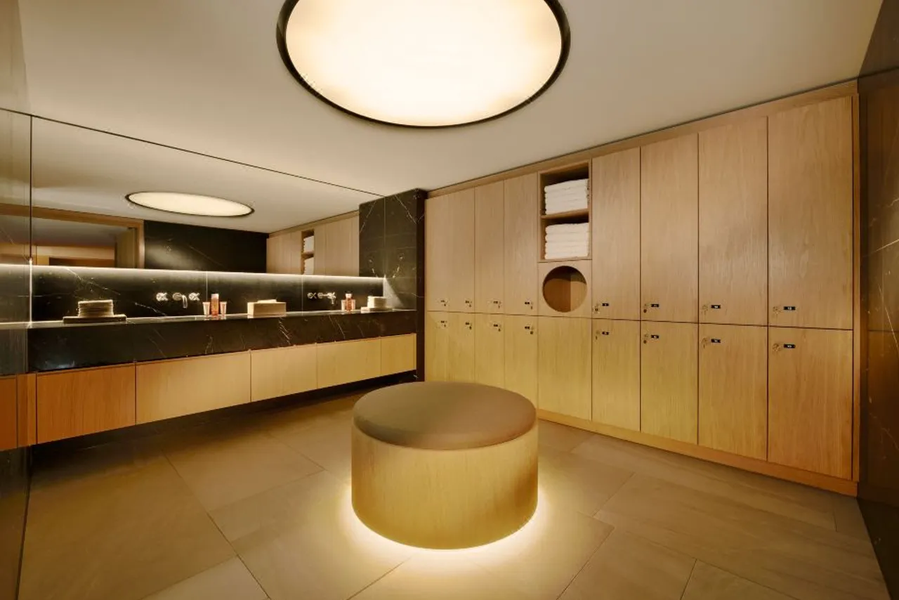 Crystal Hotel — ภาพห้องพักและบรรยากาศ
