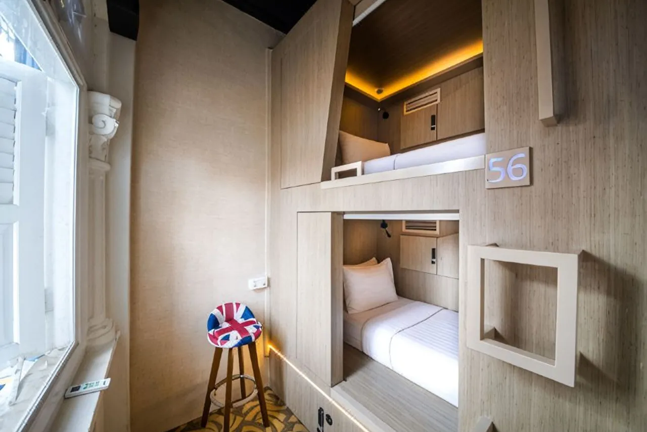 CUBE Boutique Capsule Hotel @ Kampong Glam — ภาพห้องพักและบรรยากาศ