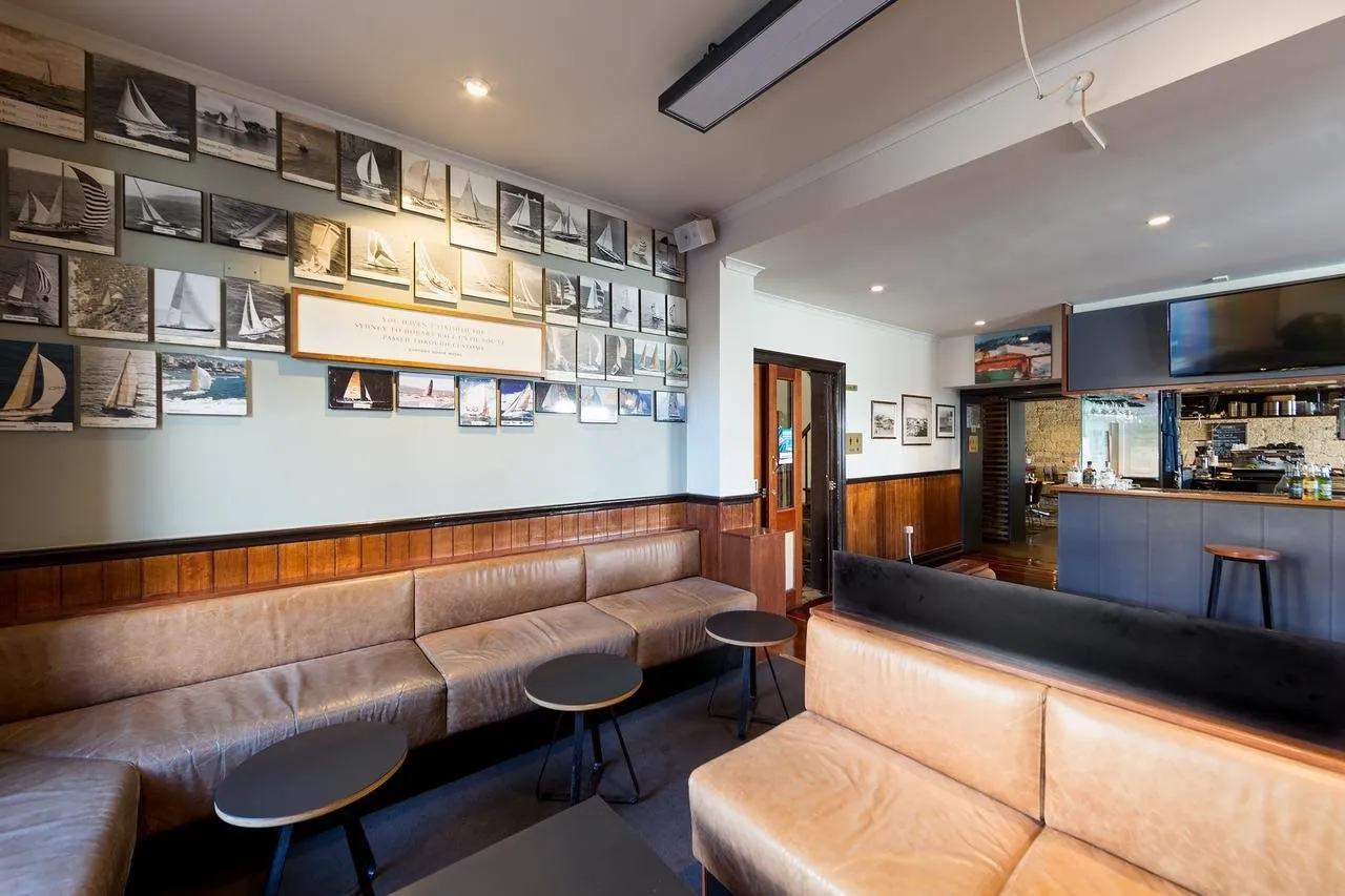 Customs House Hotel — rooms and atmosphere