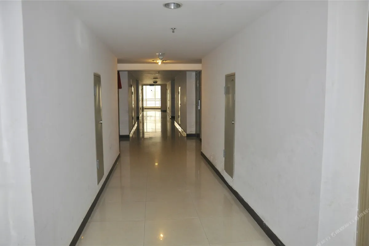 Da Zhen Hotel Kunming — rooms and atmosphere