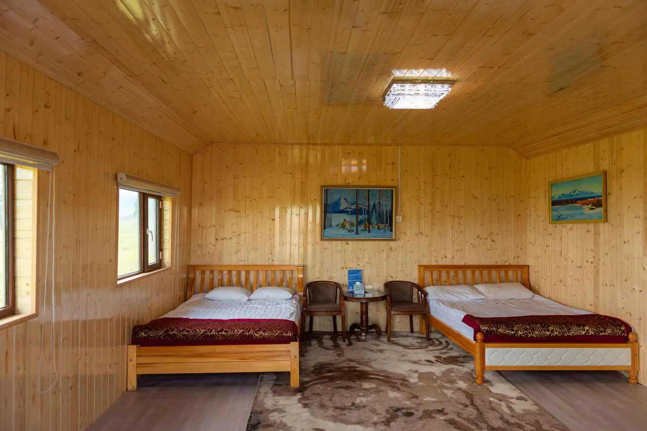 6 โรงแรมน่าพักใน Khuvsgul Lake มองโกเลีย — รีสอร์ตและเกอร์แคมป์ริมไข่มุกสีน้ำเงิน