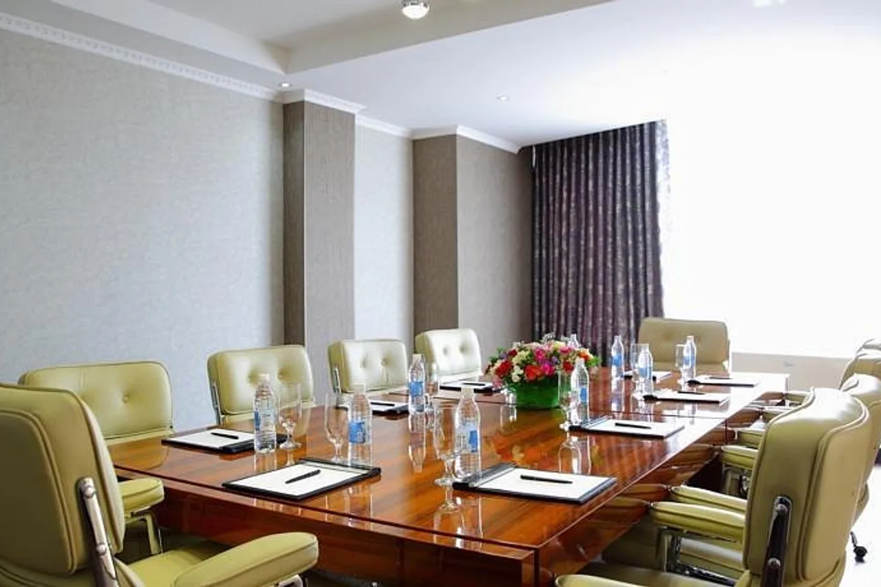 Damas International Hotel — ภาพห้องพักและบรรยากาศ