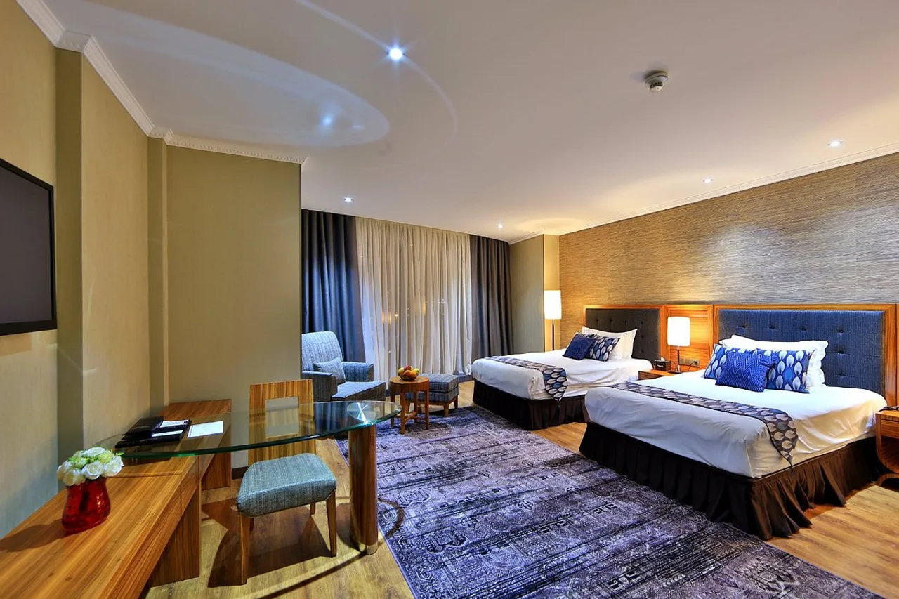 Damas International Hotel — ภาพห้องพักและบรรยากาศ