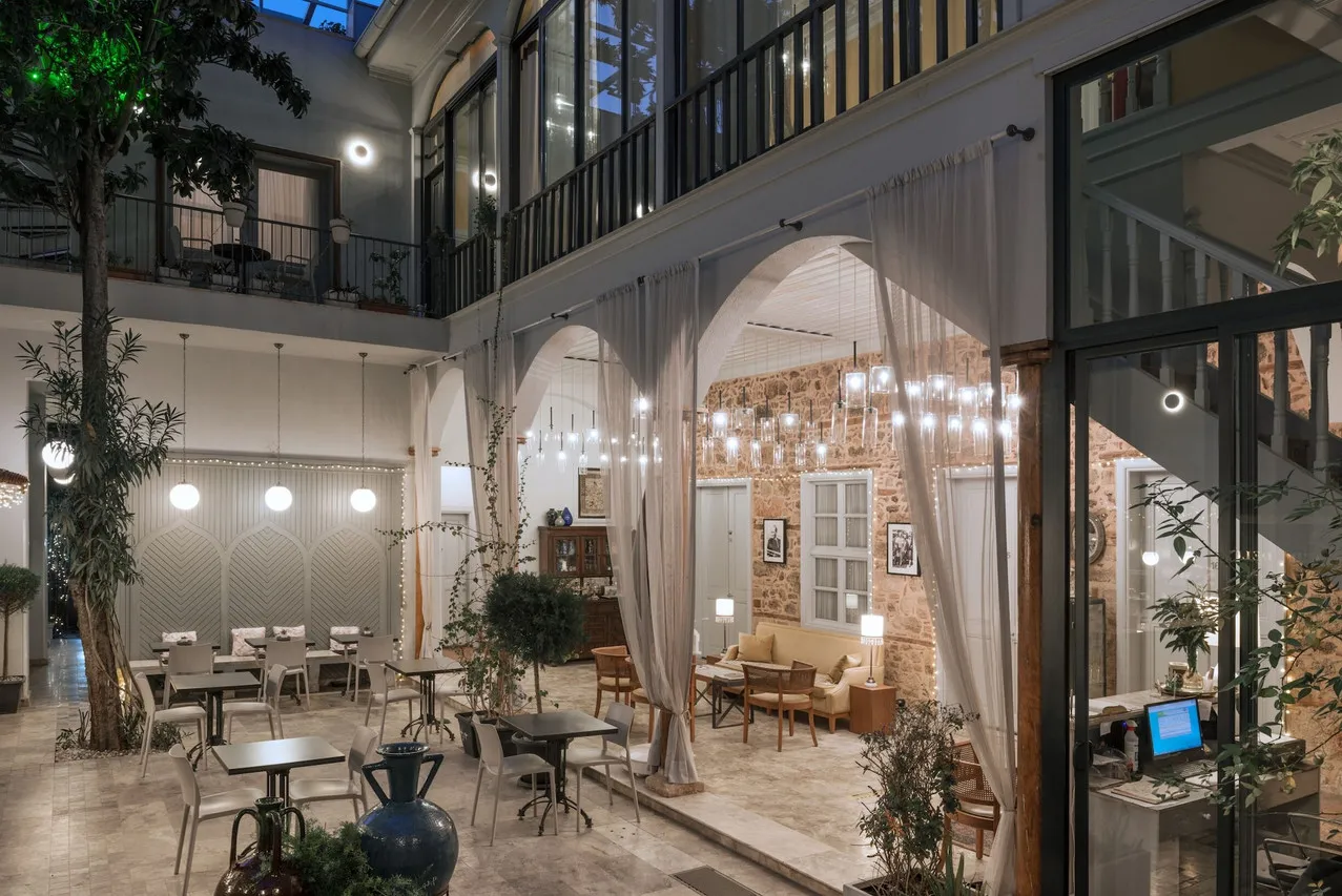 Delight Deluxe Boutique Hotel — rooms and atmosphere