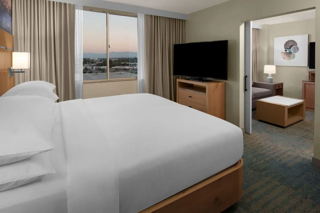 Delta Hotels Santa Clara Silicon Valley — ภาพห้องพักและบรรยากาศ