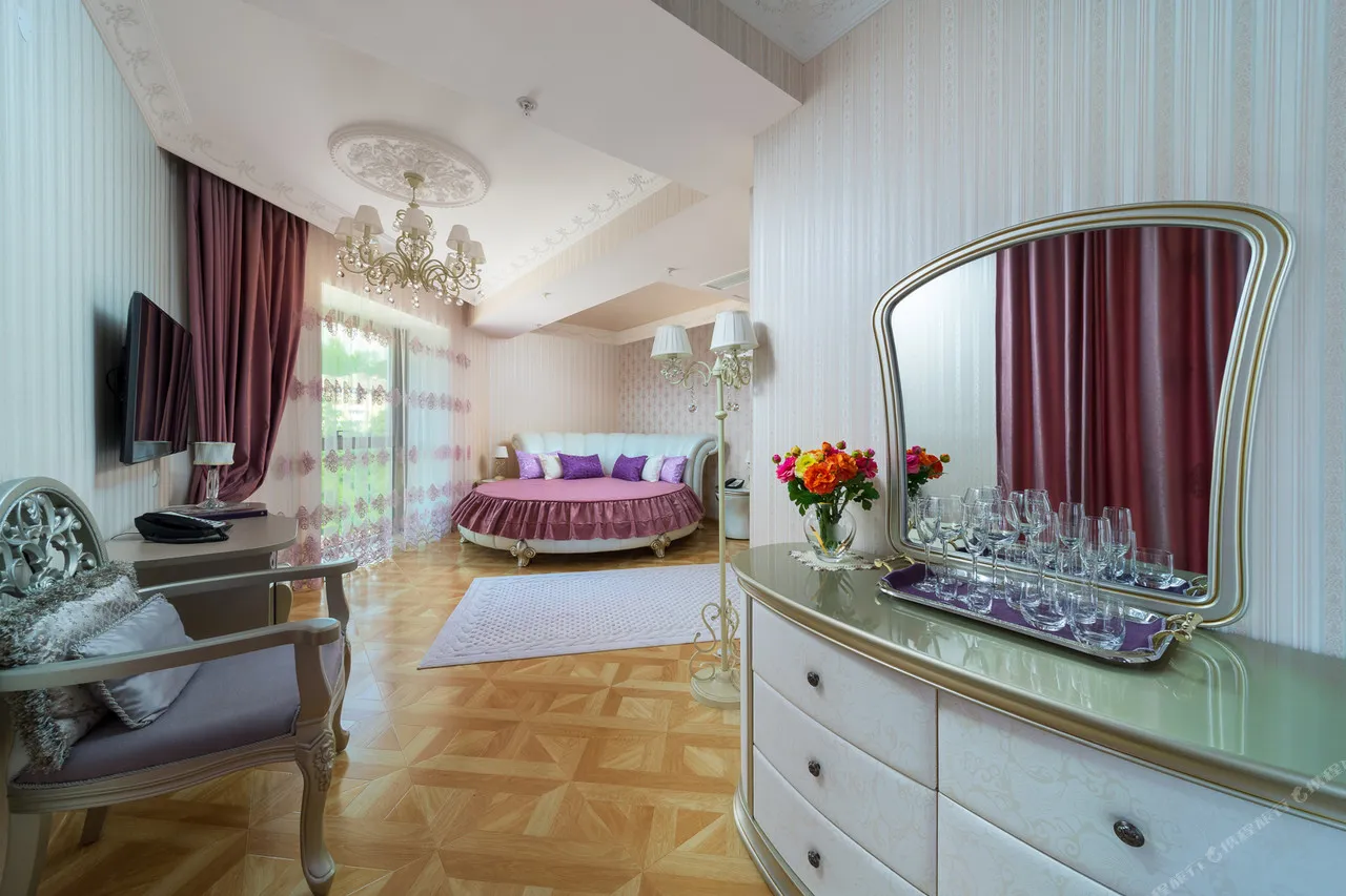 Denart Hotel — rooms and atmosphere
