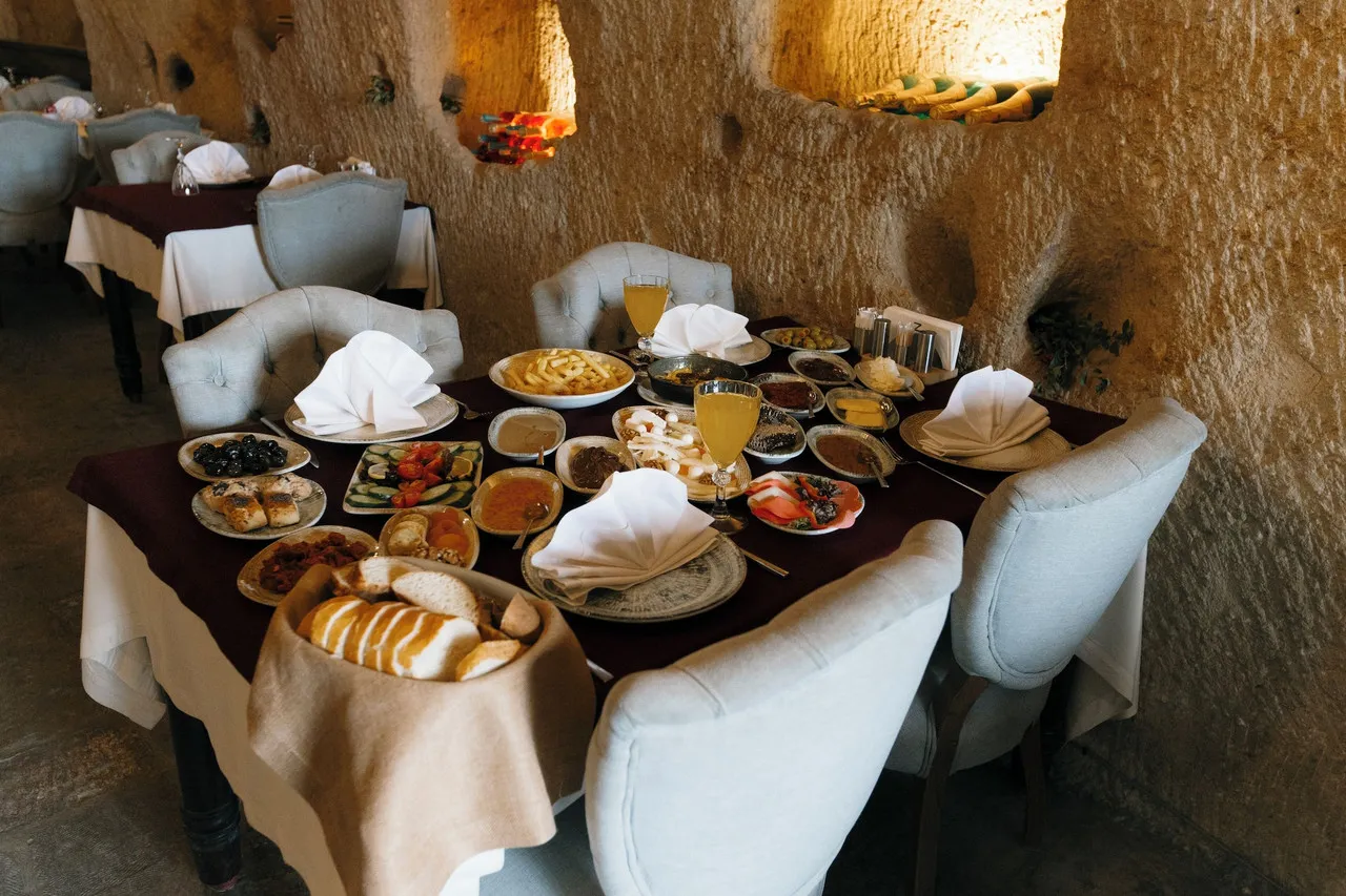 Dere Suites Cappadocia — rooms and atmosphere
