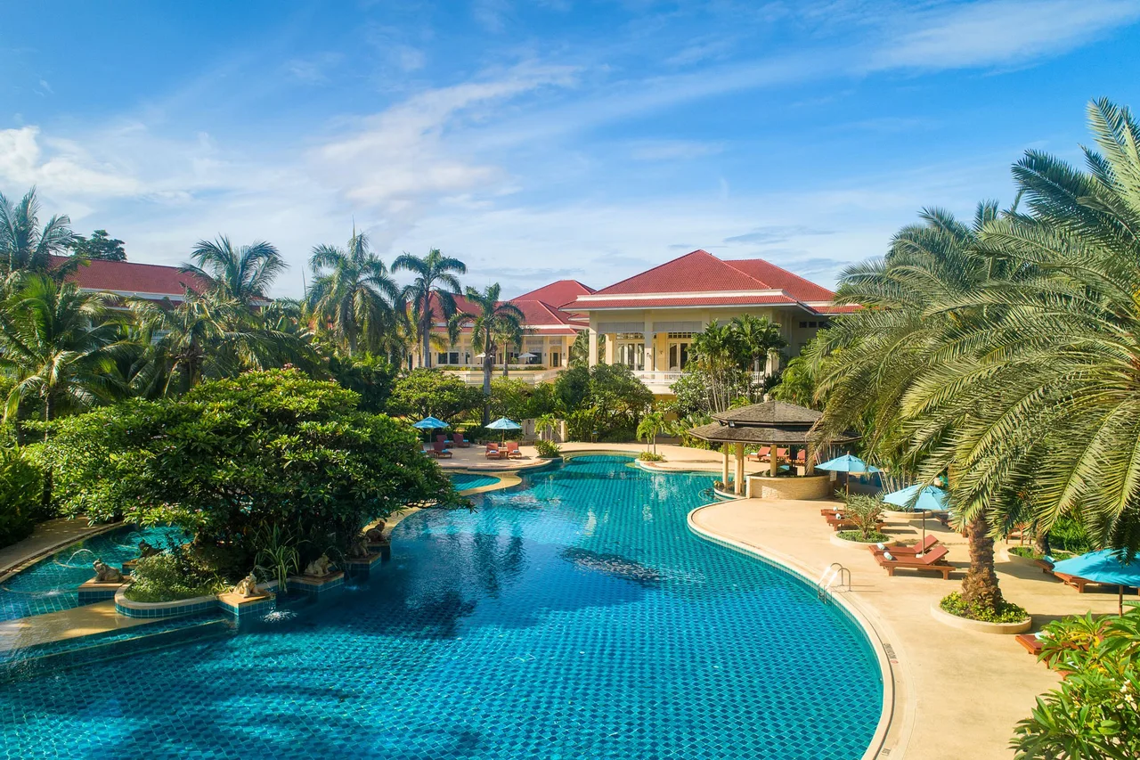 Dheva Mantra Resort — rooms and atmosphere