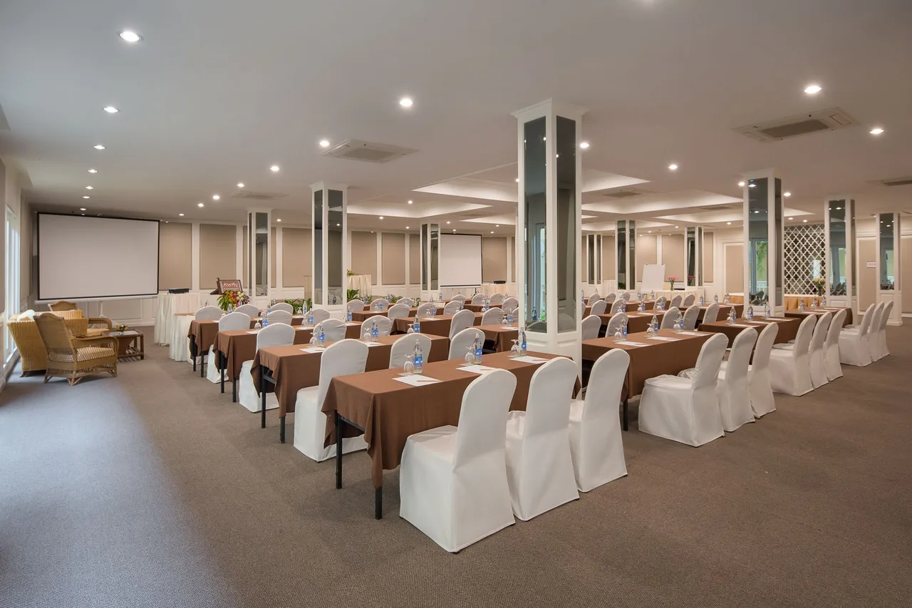 Dheva Mantra Resort — rooms and atmosphere