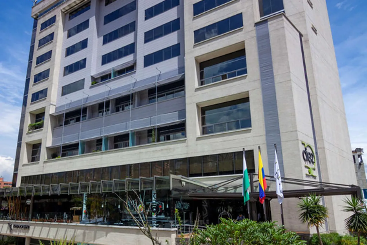 Diez Hotel Categoria Colombia — เมเดยิน