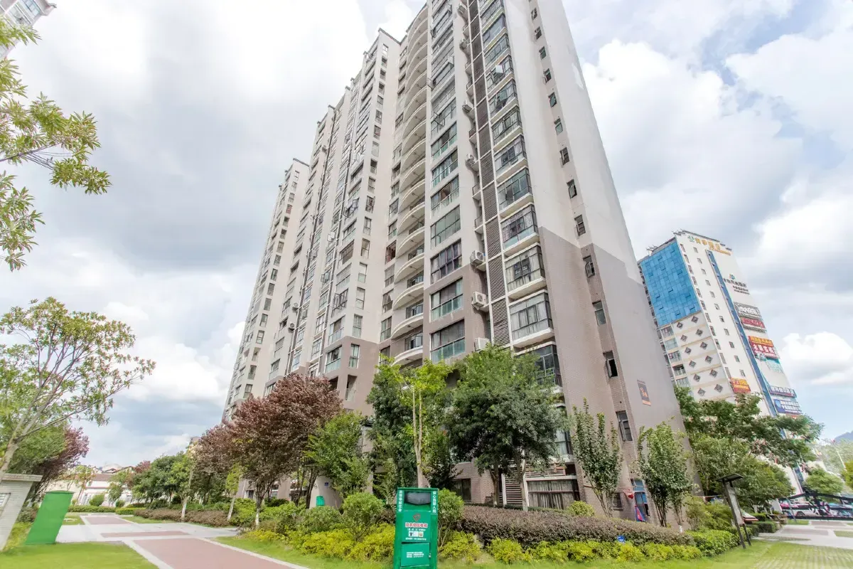 Dingding Inn Zhangjiajie — rooms and atmosphere