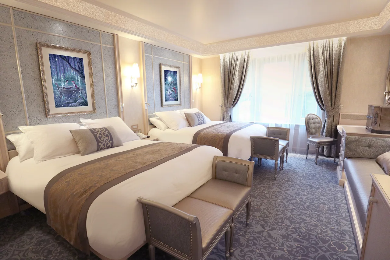 ห้องพักธีมราชวงศ์ดิสนีย์ที่ Disneyland Hotel Paris