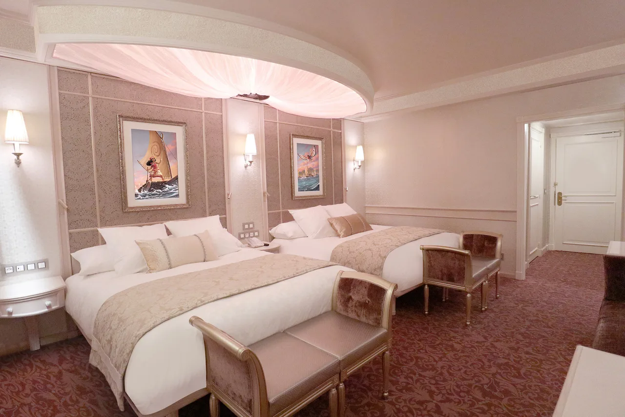Disneyland Hotel (Paris) — ภาพห้องพักและบรรยากาศ