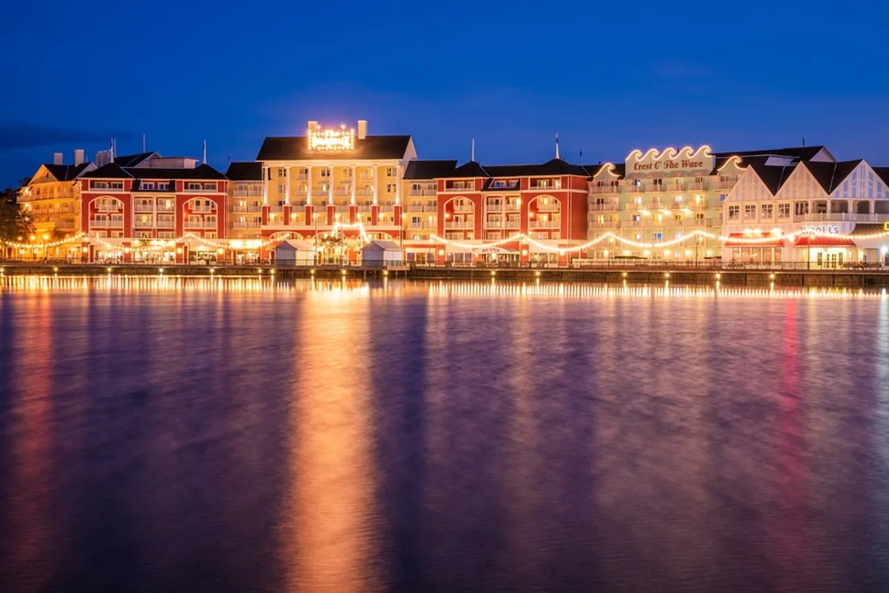 Disney's BoardWalk Inn — rooms and atmosphere