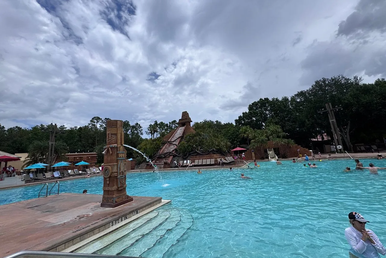 สระพีระมิดมายัน The Dig Site ที่ Coronado Springs