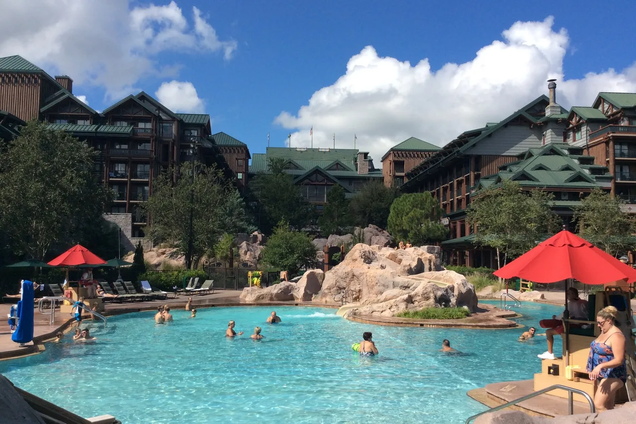 Copper Creek Pool ที่ Wilderness Lodge