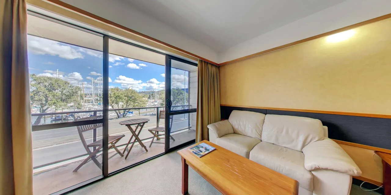 Distinction Whangarei Hotel — rooms and atmosphere