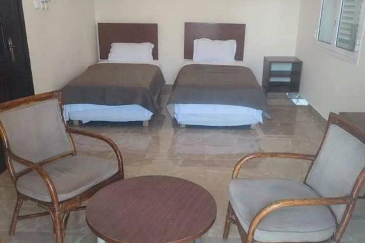 Djib Guest House — ภาพห้องพักและบรรยากาศ